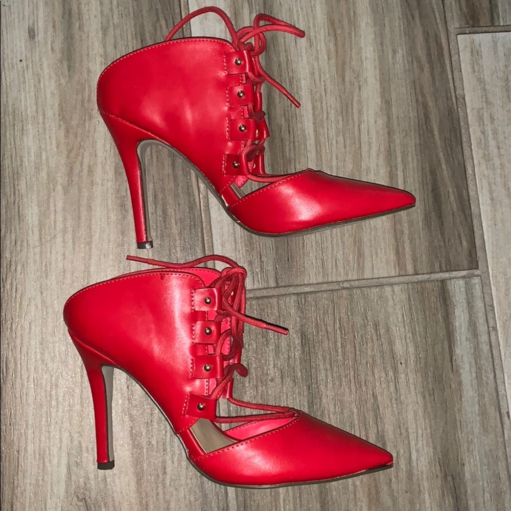 Red Pointed toe heel - Picture 2 of 2